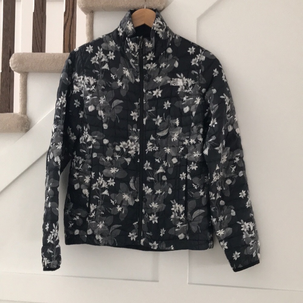 The North Face Quilted Floral Lightweight Puffer Size M
